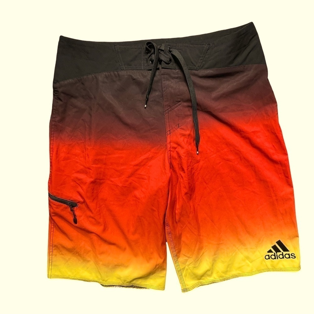 🌅 Adidas Men’s‎ Swim Trunks M
🔥 Ombre Board Shorts | Red-Orange-Yellow Fade